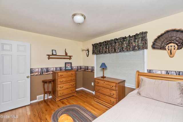 1008 Di Bella Drive, Schenectady, NY 12303