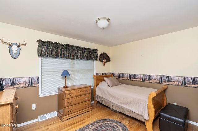 1008 Di Bella Drive, Schenectady, NY 12303