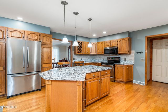 1008 Di Bella Drive, Schenectady, NY 12303