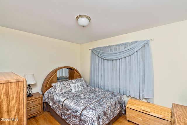 1008 Di Bella Drive, Schenectady, NY 12303