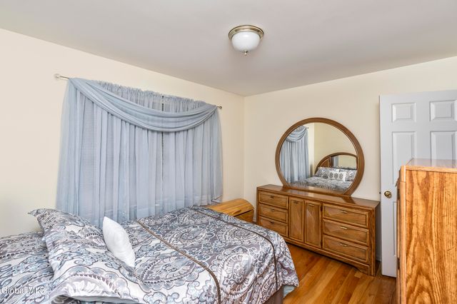 1008 Di Bella Drive, Schenectady, NY 12303