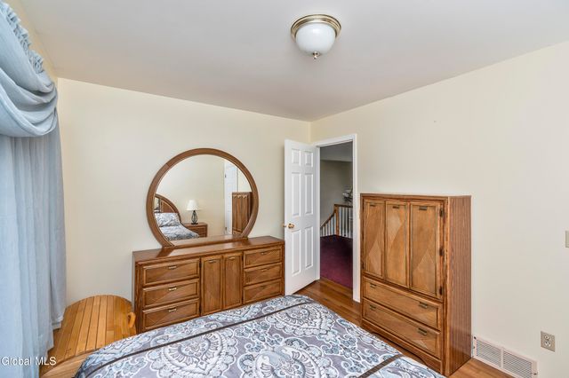 1008 Di Bella Drive, Schenectady, NY 12303