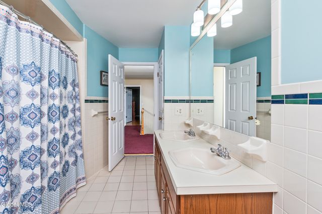 1008 Di Bella Drive, Schenectady, NY 12303