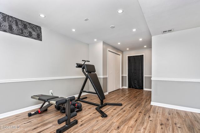 1008 Di Bella Drive, Schenectady, NY 12303