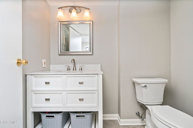 1008 Di Bella Drive, Schenectady, NY 12303