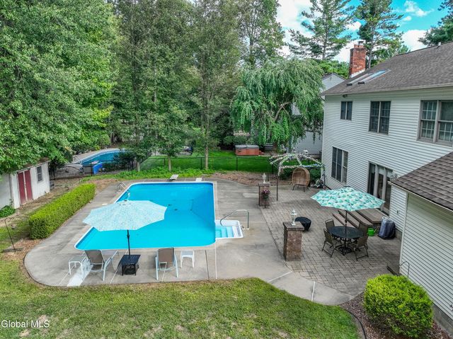 1008 Di Bella Drive, Schenectady, NY 12303