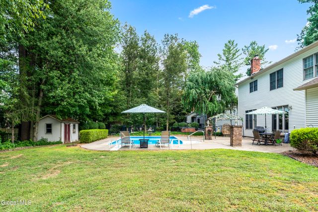 1008 Di Bella Drive, Schenectady, NY 12303