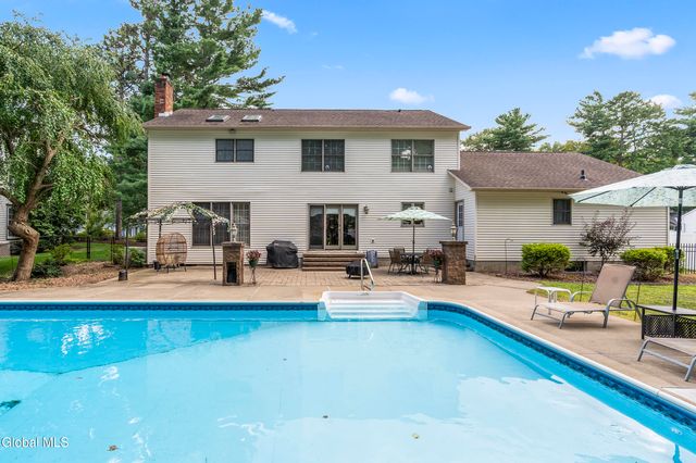 1008 Di Bella Drive, Schenectady, NY 12303