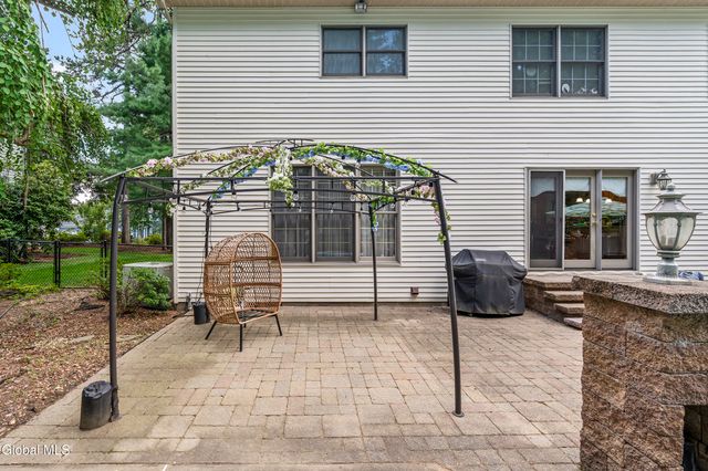 1008 Di Bella Drive, Schenectady, NY 12303