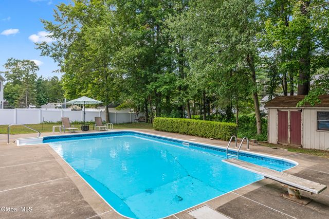 1008 Di Bella Drive, Schenectady, NY 12303