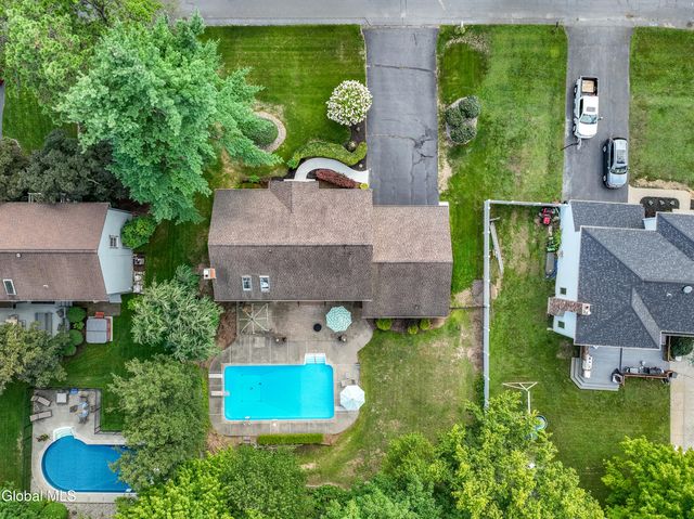 1008 Di Bella Drive, Schenectady, NY 12303