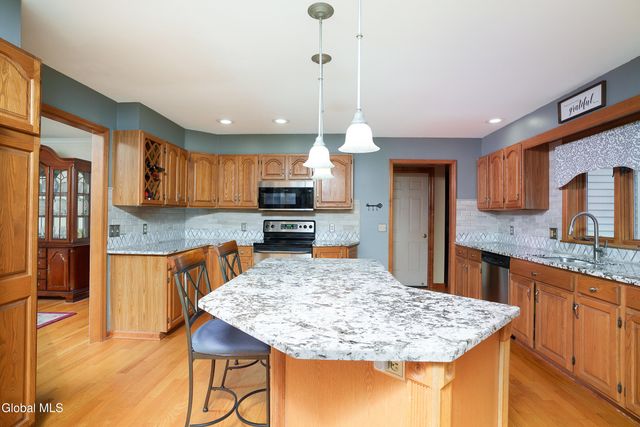 1008 Di Bella Drive, Schenectady, NY 12303