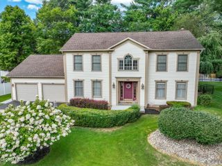 1008 Di Bella Drive, Schenectady, NY 12303