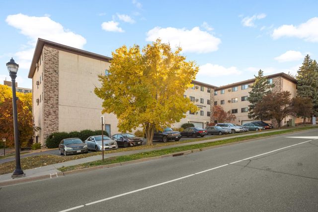 221 Grand Avenue W 316, South Saint Paul, MN 55075