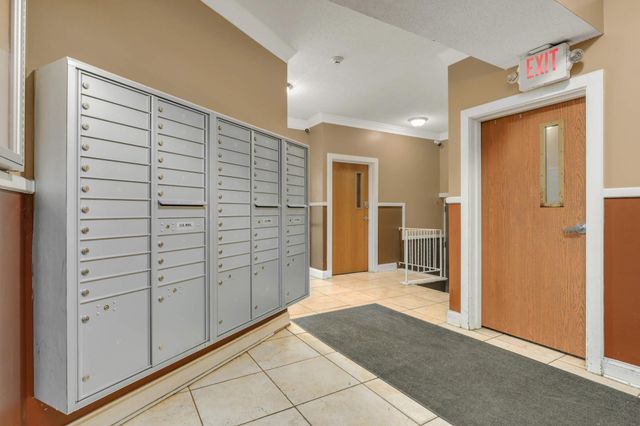 221 Grand Avenue W 316, South Saint Paul, MN 55075