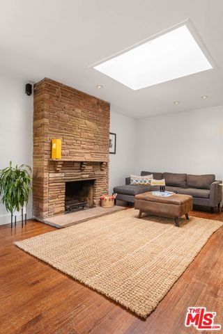 5410 Columbus Avenue, Los Angeles, CA 91411