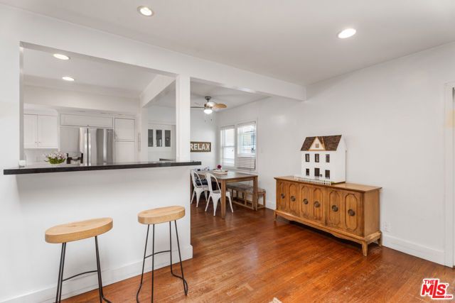 5410 Columbus Avenue, Los Angeles, CA 91411