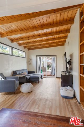 5410 Columbus Avenue, Los Angeles, CA 91411