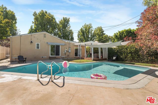 5410 Columbus Avenue, Los Angeles, CA 91411