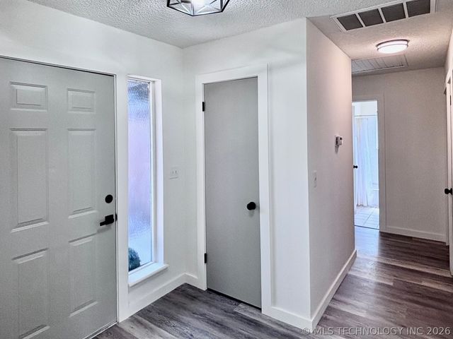 2728 S 116th East Avenue, Tulsa, OK 74129