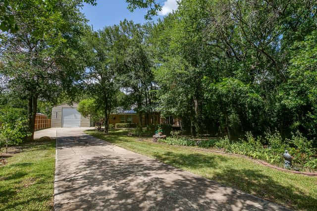 4056 Tortoise Lane, Fort Worth, TX 76135