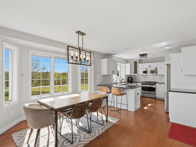 W126N6432 Willow COURT, Menomonee Falls, WI 53051