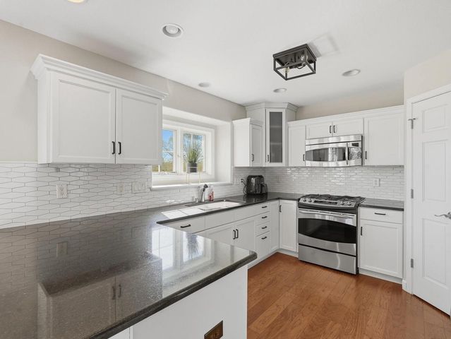W126N6432 Willow COURT, Menomonee Falls, WI 53051