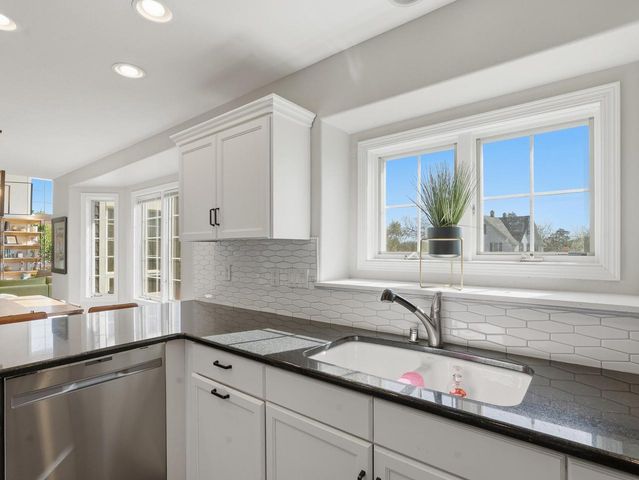W126N6432 Willow COURT, Menomonee Falls, WI 53051