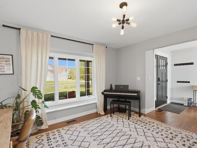 W126N6432 Willow COURT, Menomonee Falls, WI 53051