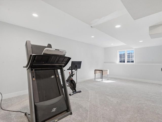 W126N6432 Willow COURT, Menomonee Falls, WI 53051