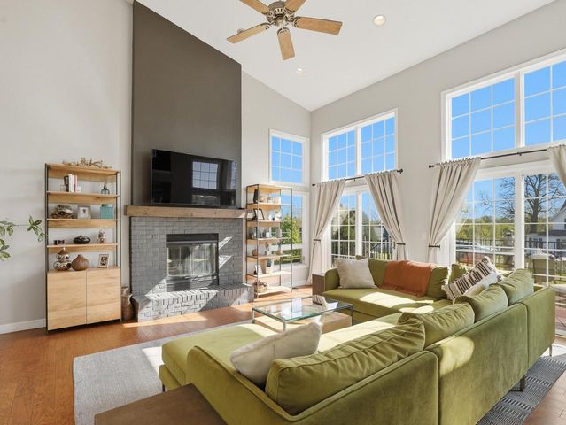 W126N6432 Willow COURT, Menomonee Falls, WI 53051