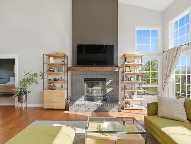W126N6432 Willow COURT, Menomonee Falls, WI 53051