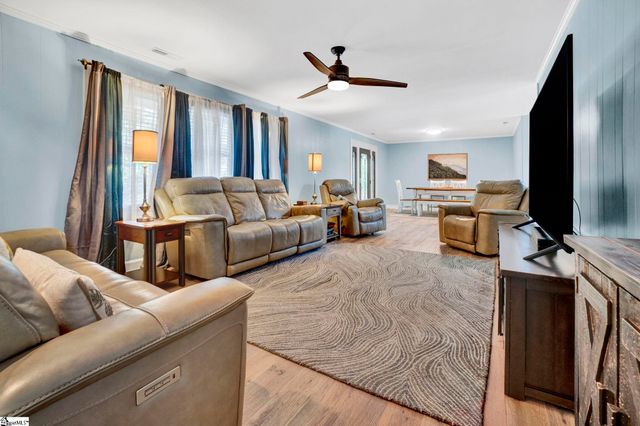 158 Lentz Lane, Easley, SC 29640