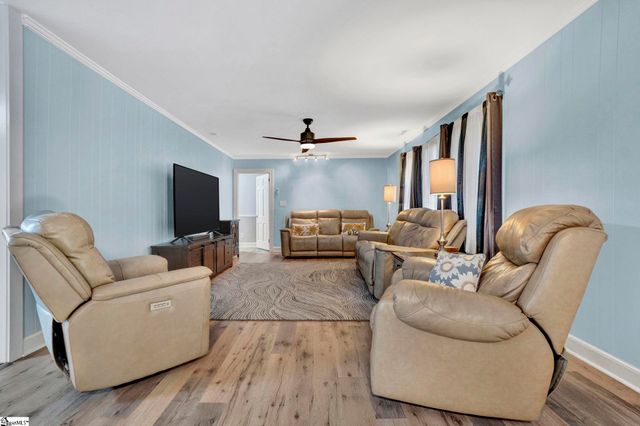 158 Lentz Lane, Easley, SC 29640