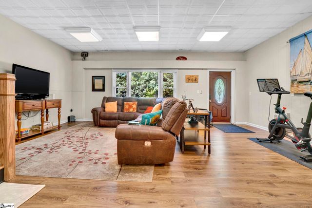 158 Lentz Lane, Easley, SC 29640