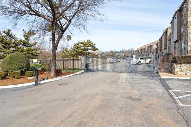 5910 N Pennsylvania Avenue 118, Oklahoma City, OK 73112