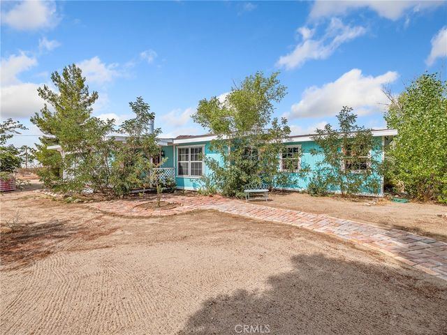 5124 Luna Road, Phelan, CA 92371