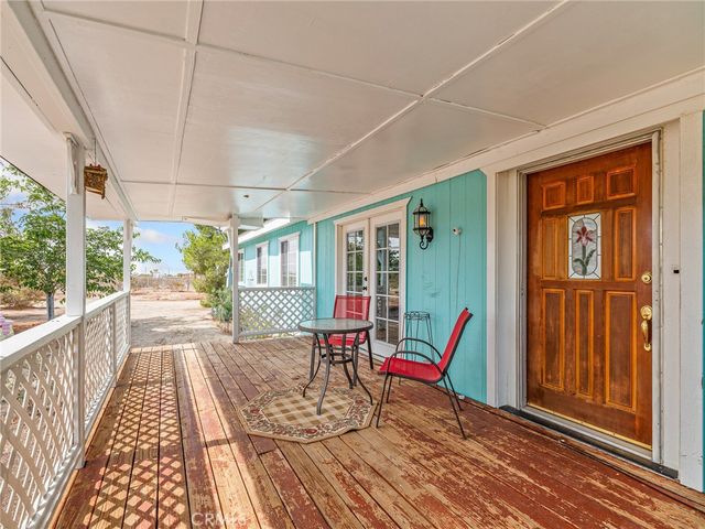 5124 Luna Road, Phelan, CA 92371