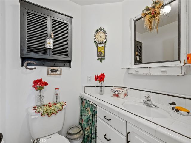 5124 Luna Road, Phelan, CA 92371