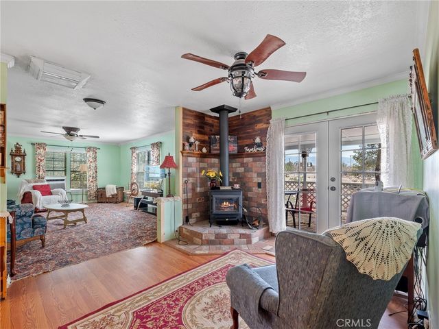 5124 Luna Road, Phelan, CA 92371