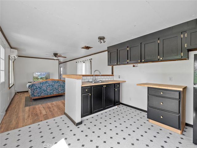 5124 Luna Road, Phelan, CA 92371