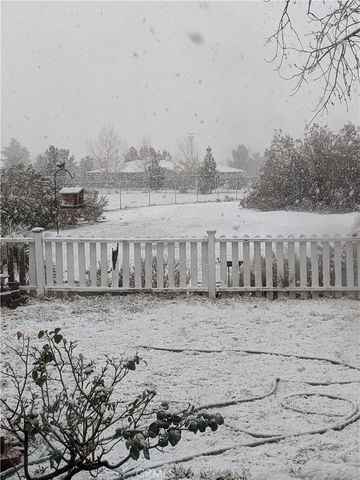 5124 Luna Road, Phelan, CA 92371