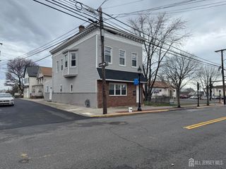 556 Roosevelt Avenue 1, Carteret, NJ 07008