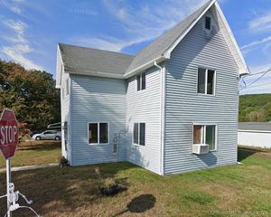 62 Benham Avenue, Waterford, CT 06375