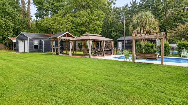 2007 Central Avenue, Summerville, SC 29483