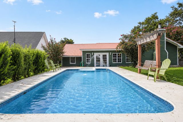 2007 Central Avenue, Summerville, SC 29483