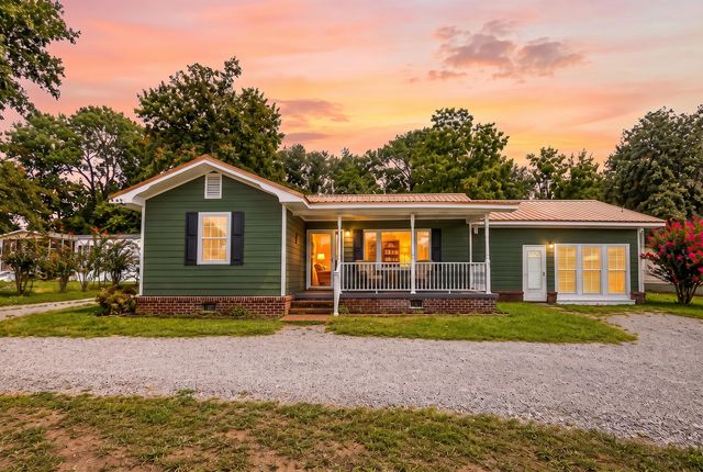2007 Central Avenue, Summerville, SC 29483
