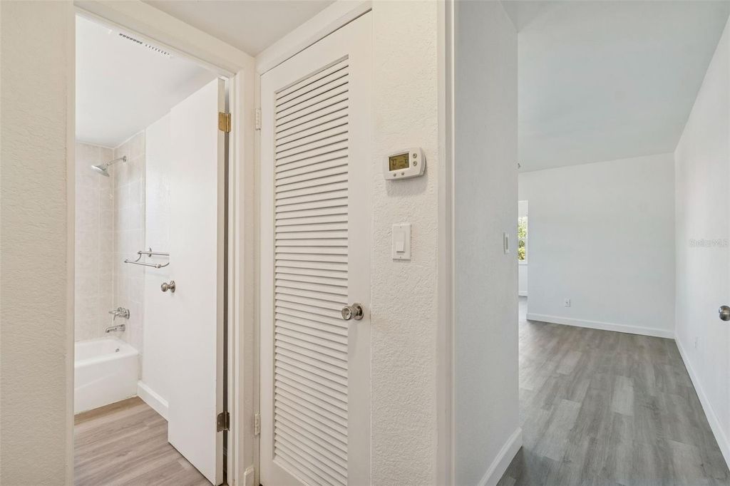 Image 10 of property listing at 4565 DUHME ROAD 101, St Petersburg, FL 33708