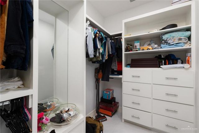 1213 N Garden Ridge Avenue, San Juan, TX 78589