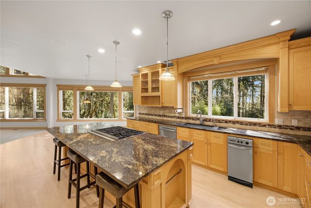 7402 229th Place SE, Woodinville, WA 98072